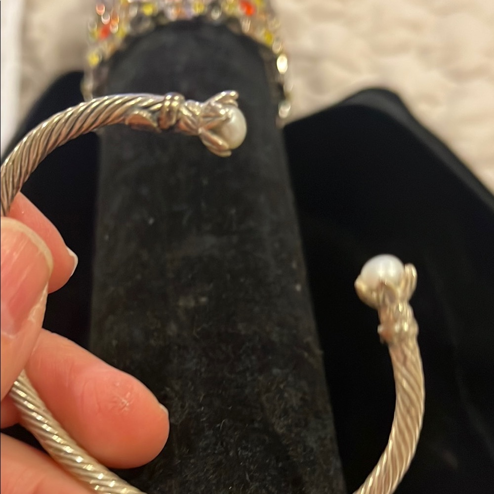 Sophisticated Silver and White Twisted Cable Bracelet